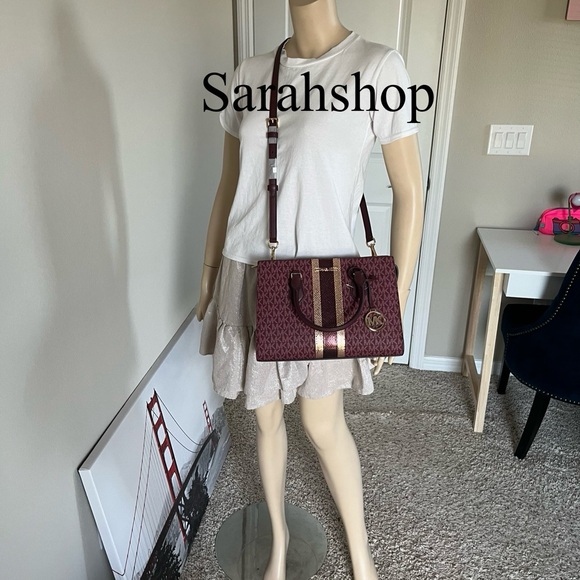 🌼Michael Kors Sheila Medium Corner Zip Satchel - Picture 8 of 15